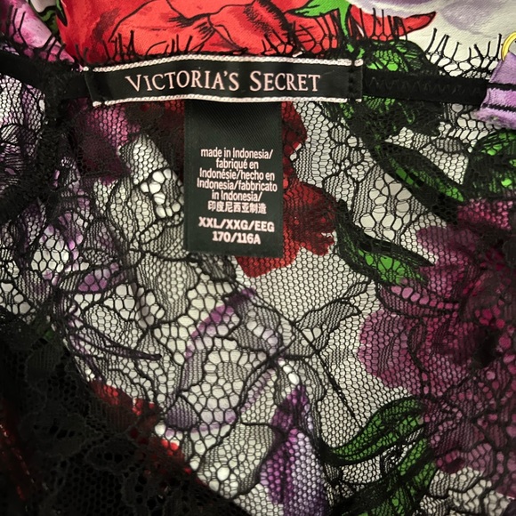 Lingerie - Picture 4 of 4